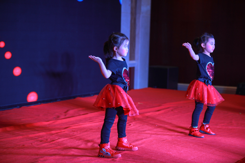 大禹漢光2018年“同心同行，共創(chuàng)未來”主題年會圓滿成功