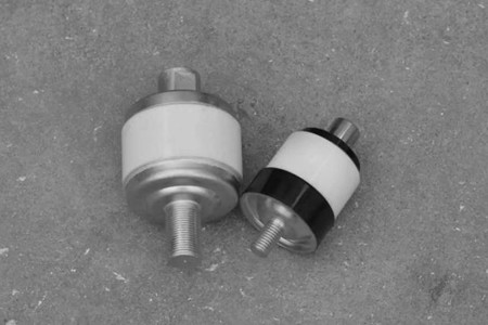 真空開關(guān)管外絕緣被擊穿的原因有哪些？